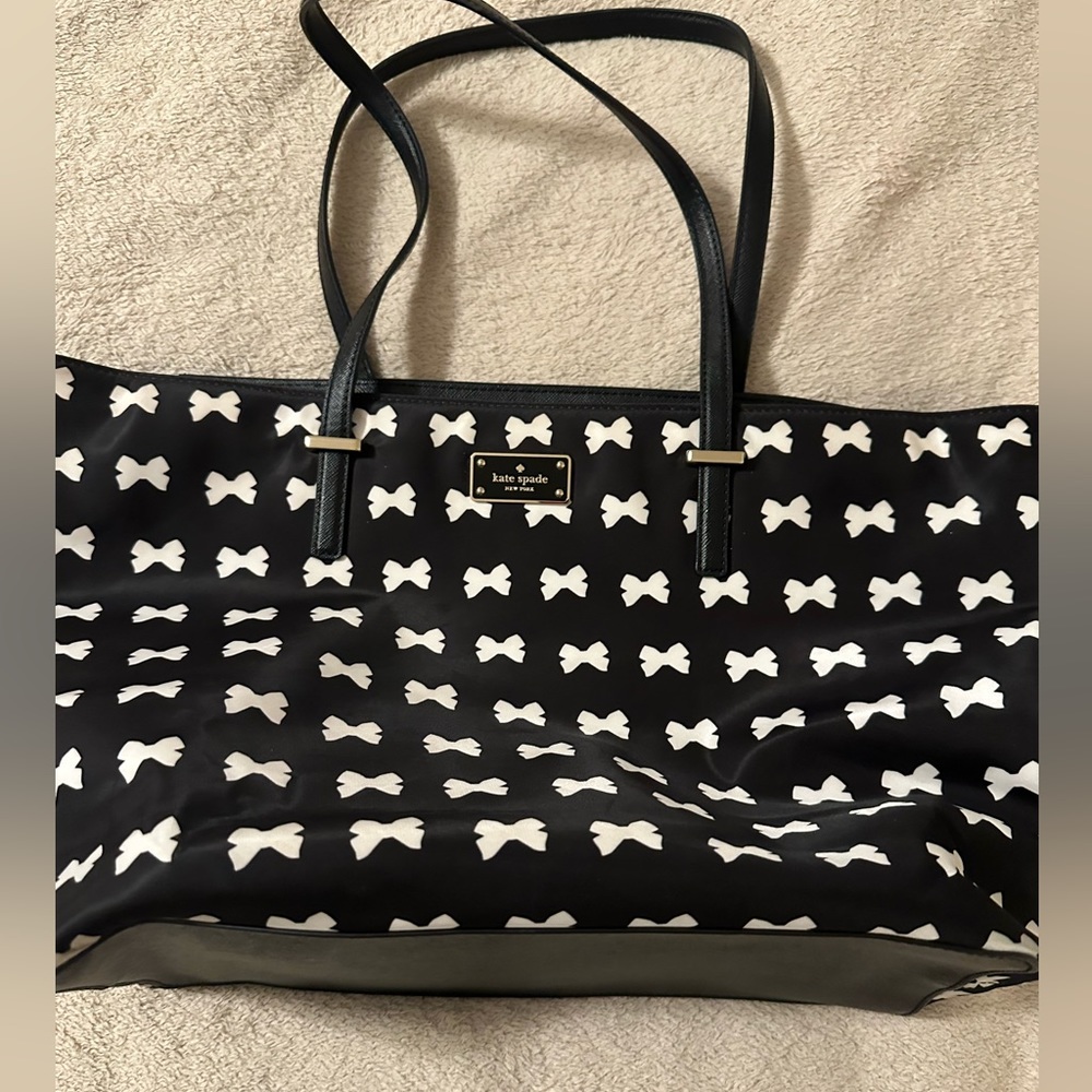 Kate Spade New York Wilson Road Bow Margareta Tote and Matching Wallet